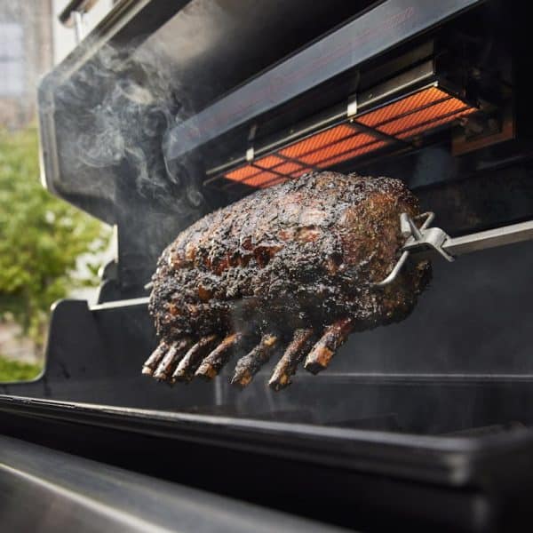 SUMMIT® FS38 GAS BARBECUE BLACK (LPG) - Image 3