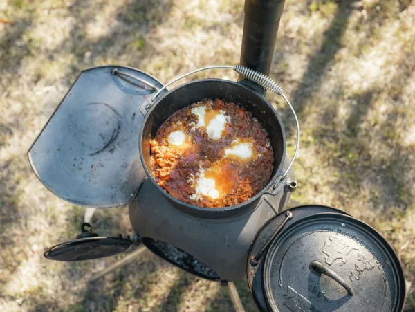 CAMPFIRE DUTCH CAMP OVEN PRE-SEASONED 4.5QT - Image 3