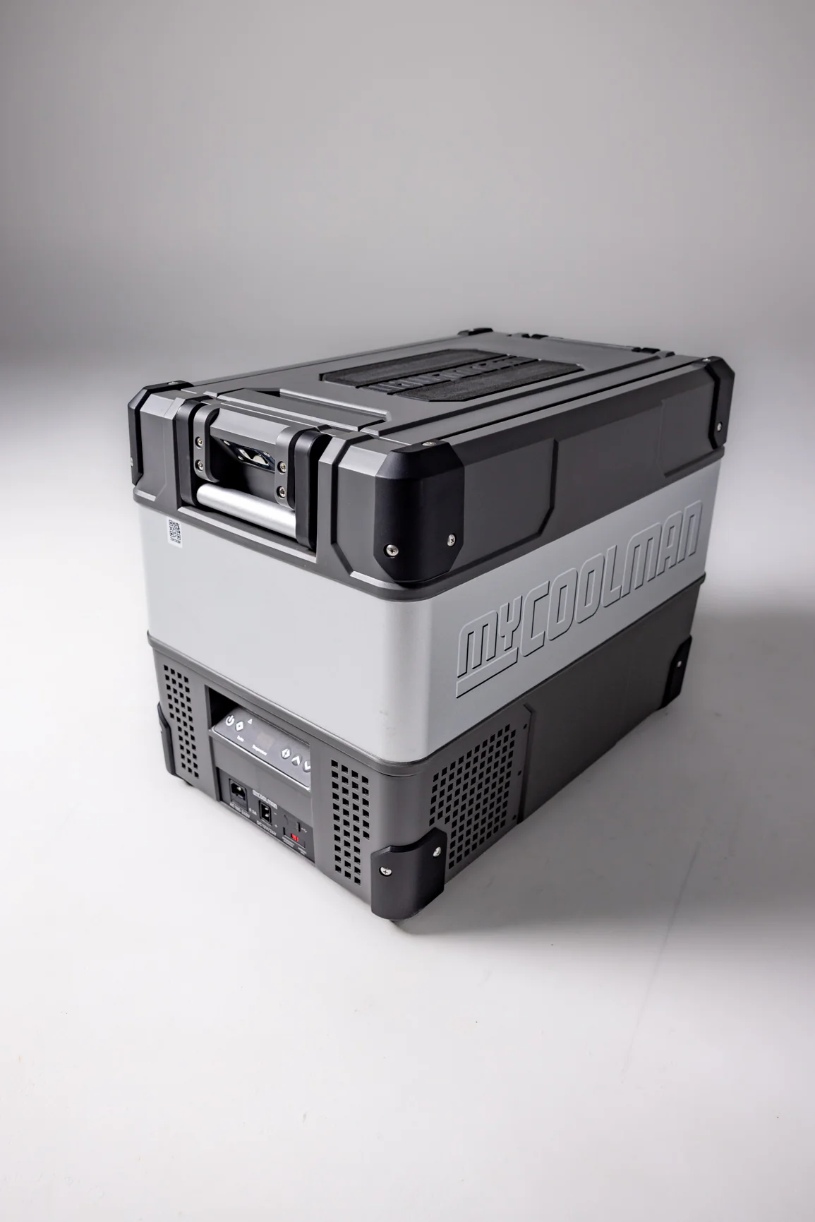 MYCOOLMAN 44L 'The Weekender' Fridge - Image 3