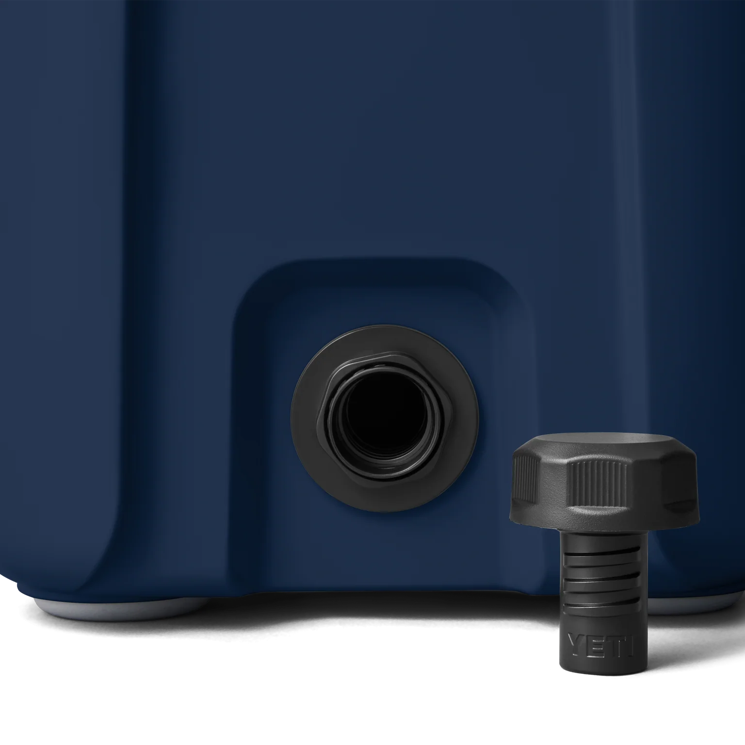 YETI ROADIE 15 HARD COOLER - Image 4